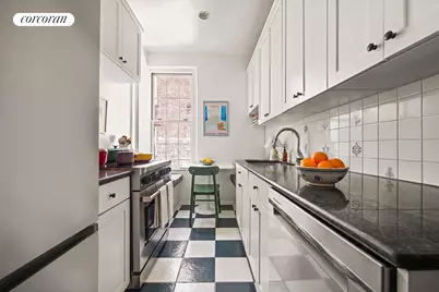 19 Fiske Place #E3, New York City, NY 11215 - Photo 4