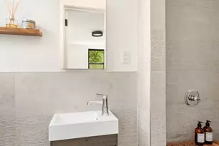 800 E 17th St, New York City, NY 11230 - Photo 10