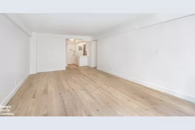 220 E 67th Street #3H, New York City, NY 10021 - Photo 2