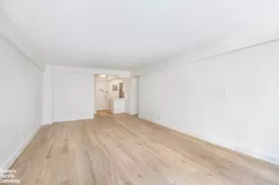 220 E 67th St, New York City, NY 10021 - Photo 2