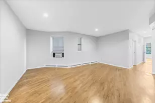 124 W 109th St, New York City, NY 10025 - Photo 2