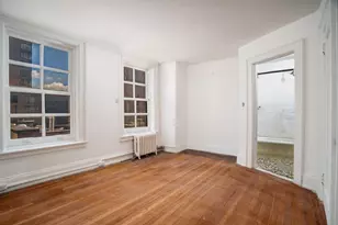 205 W 57th St, New York City, NY 10019 - Photo 4