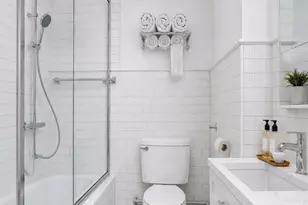 205 W 57th St, New York City, NY 10019 - Photo 8