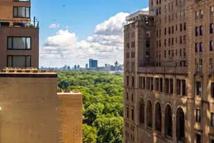 205 W 57th St, New York City, NY 10019 - Photo 18