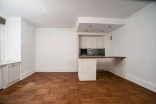205 W 57th St, New York City, NY 10019 - Photo 2
