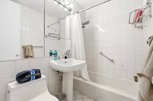 300 E 33rd St, New York City, NY 10016 - Photo 6