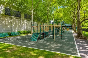 300 E 33rd St, New York City, NY 10016 - Photo 18