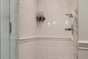 200 E 61st St, New York City, NY 10065 - Photo 8