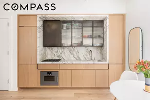 135 E 47th St, New York, NY 10017 - Photo 2