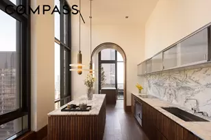 135 E 47th St, New York, NY 10017 - Photo 12