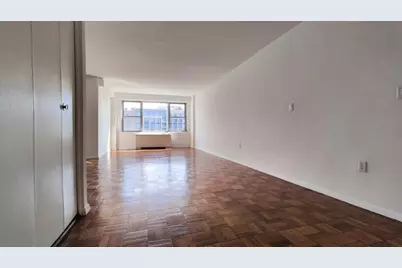 70-20 108th Street #9O, Forest Hills, NY 11375 - Photo 4