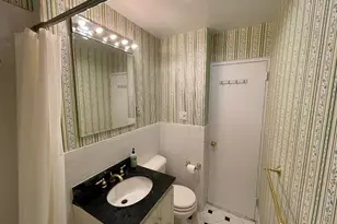 240 E 76th St, New York City, NY 10021 - Photo 12
