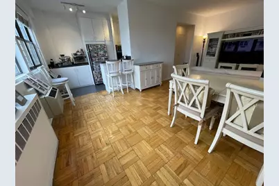 240 E 76th Street #17H, New York City, NY 10021 - Photo 4