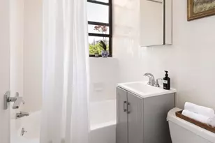 610 E 5th St, New York City, NY 10009 - Photo 8