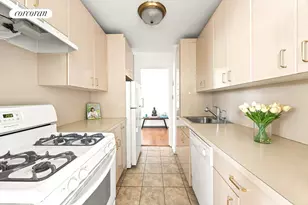 370 Ocean Pkwy, New York City, NY 11218 - Photo 8