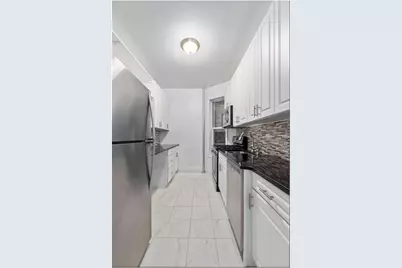 220 E 36th Street #B1, New York, NY 10016 - Photo 2