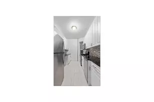 220 E 36th St, New York, NY 10016 - Photo 2