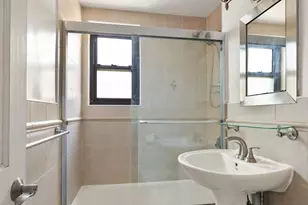 200 E 36th St, New York City, NY 10016 - Photo 6