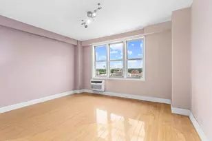 370 Ocean Pkwy, New York City, NY 11218 - Photo 12