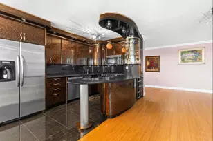 370 Ocean Pkwy, New York City, NY 11218 - Photo 8