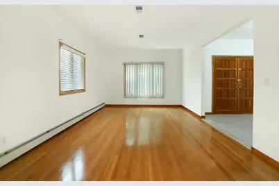 735 Woodrow Road, New York City, NY 10312 - Photo 18