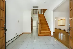 735 Woodrow Rd, New York City, NY 10312 - Photo 16