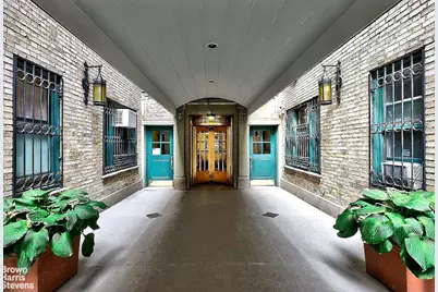 325 W 45th Street #108, New York City, NY 10036 - Photo 10