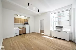 325 W 45th St, New York, NY 10036 - Photo 2