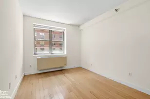516 W 47th St, New York City, NY 10036 - Photo 6