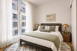 135 E 47th St, New York City, NY 10017 - Photo 4