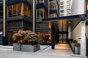 135 E 47th St, New York City, NY 10017 - Photo 10