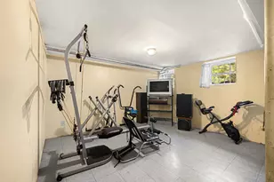 567 Lexington Ave, New York City, NY 11221 - Photo 14