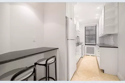 340 E 66th Street #3K, New York, NY 10065 - Photo 2