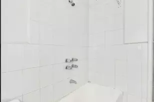223 E 58th St, New York, NY 10022 - Photo 8