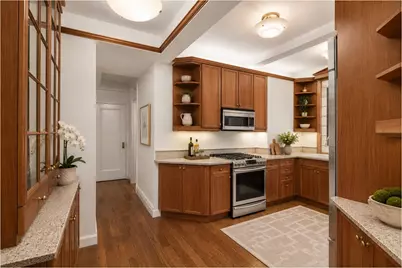 545 W End Avenue #8A, New York City, NY 10024 - Photo 6