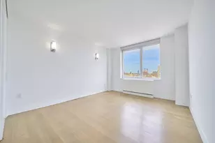 200 E 11th St, New York, NY 10003 - Photo 10