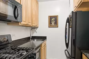 61 W 62nd St, New York City, NY 10023 - Photo 4