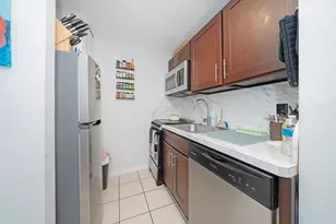 333 W 43rd St, New York, NY 10036 - Photo 6