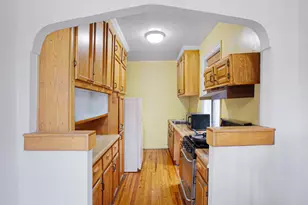687 W 204th St, New York City, NY 10034 - Photo 4