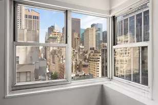 77 W 55th St, New York City, NY 10019 - Photo 2