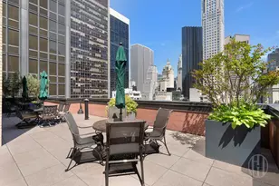77 W 55th St, New York City, NY 10019 - Photo 4