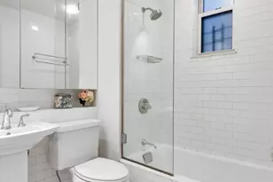 139 E 94th St, New York City, NY 10128 - Photo 8