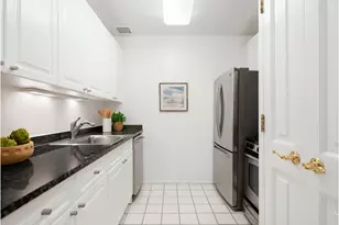 350 E 82nd St, New York City, NY 10028 - Photo 6