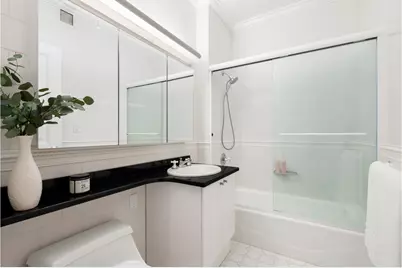 350 E 82nd Street #2G, New York City, NY 10028 - Photo 4