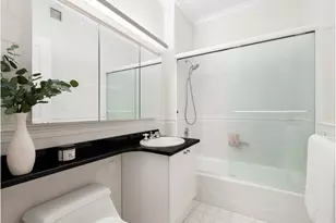 350 E 82nd St, New York City, NY 10028 - Photo 4