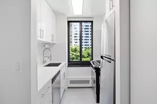 200 Rector Pl, New York, NY 10280 - Photo 4