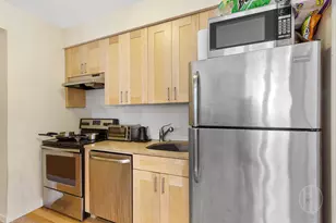 200 E 35th St, New York, NY 10016 - Photo 2