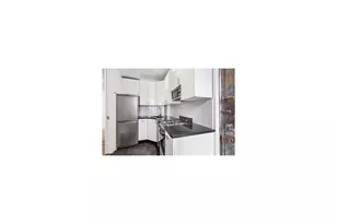 350 E 54th St, New York, NY 10022 - Photo 8