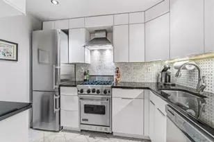 159 E 63rd St, New York City, NY 10065 - Photo 4