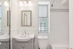 333 E 53rd St, New York City, NY 10022 - Photo 8
